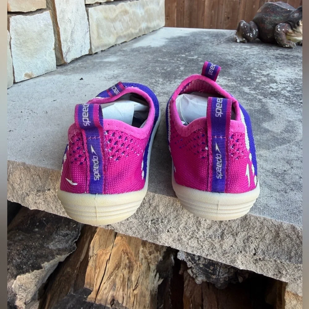 Speedo Junior Surf Strider Kids Water Shoes in Purple and Pink Sz-S (13-1).‎ G